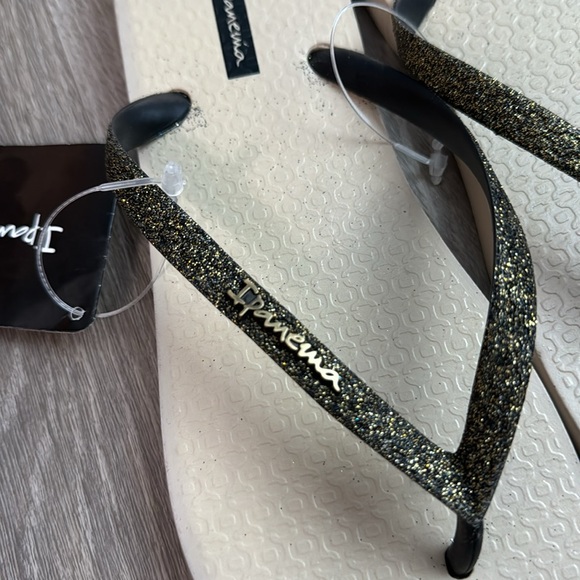 *NWT* Ipanema glitter flip flops - Picture 3 of 5